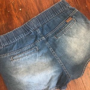 Roxy elastic waist shorts
